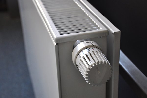 Radiateur occasion en fonte : le charme vintage à petit prix